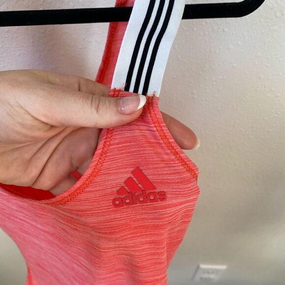 WOMENS ADIDAS TANK SIZE SMALL - Picture 2 of 3
